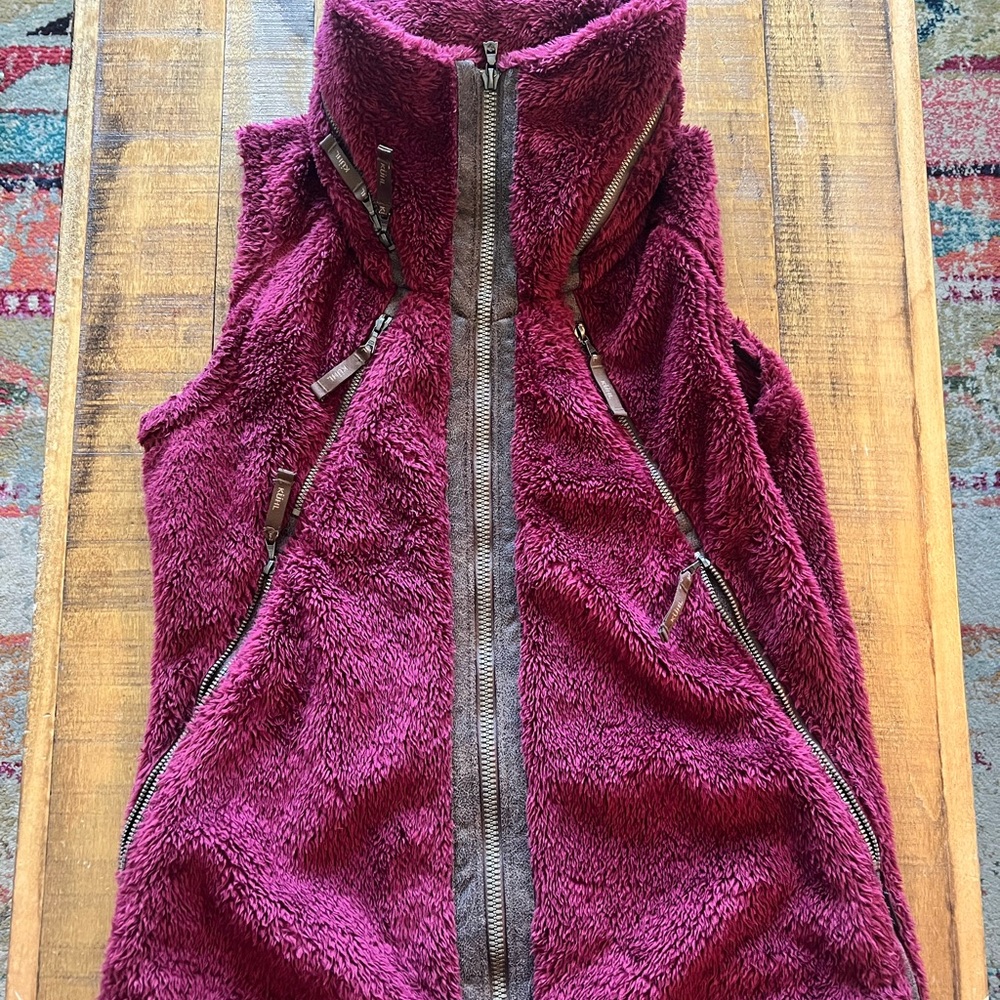 Kuhl Women's Plush Vest - Deep Burgundy